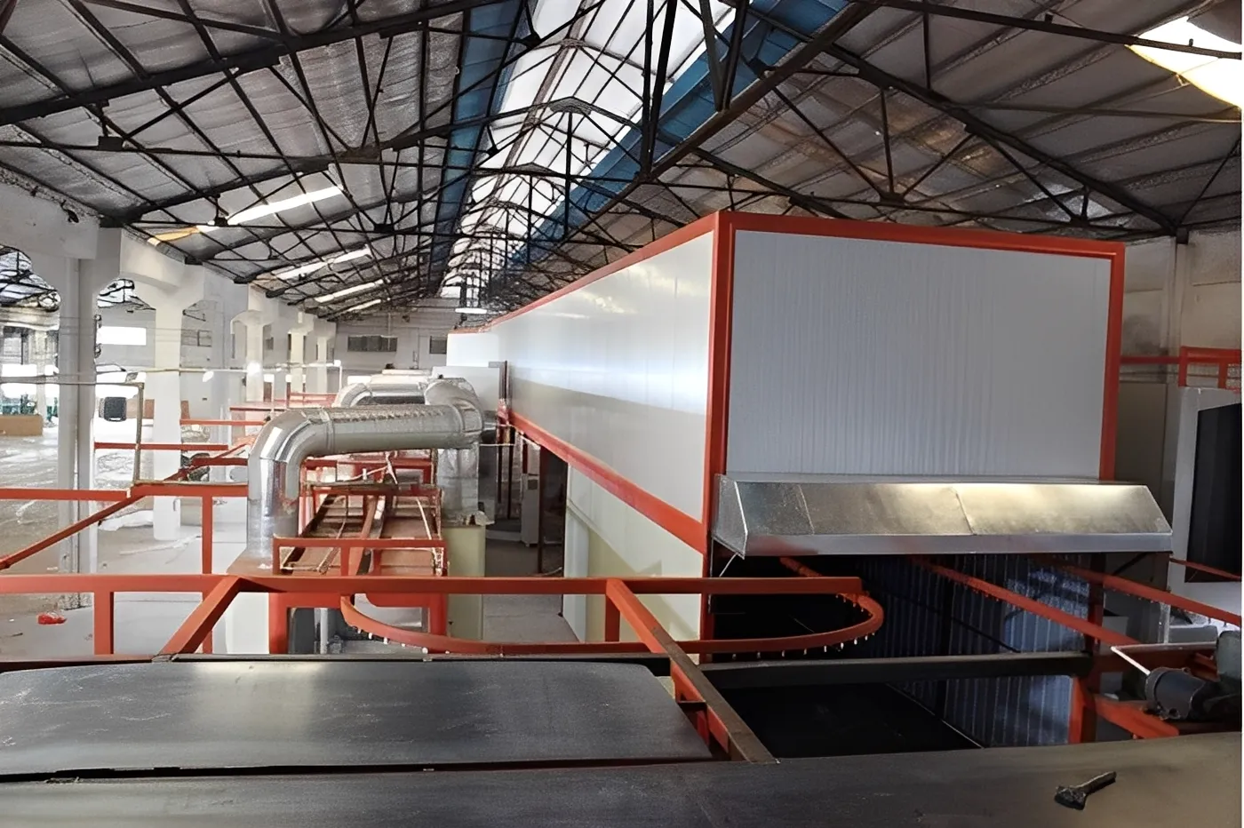 Fully automatic powder coating line