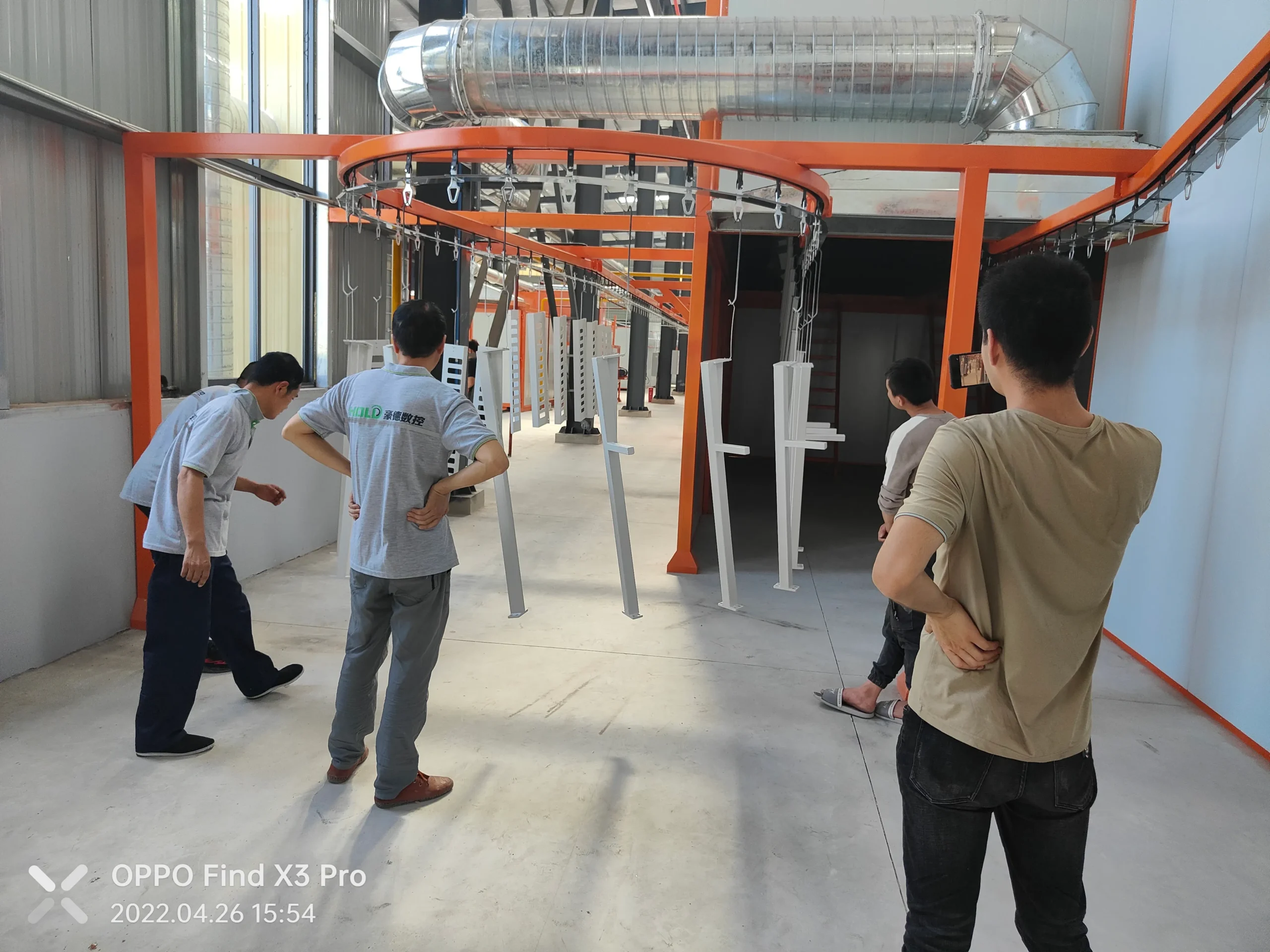 Cross-braced overhead conveyor structure for continuous steel coating