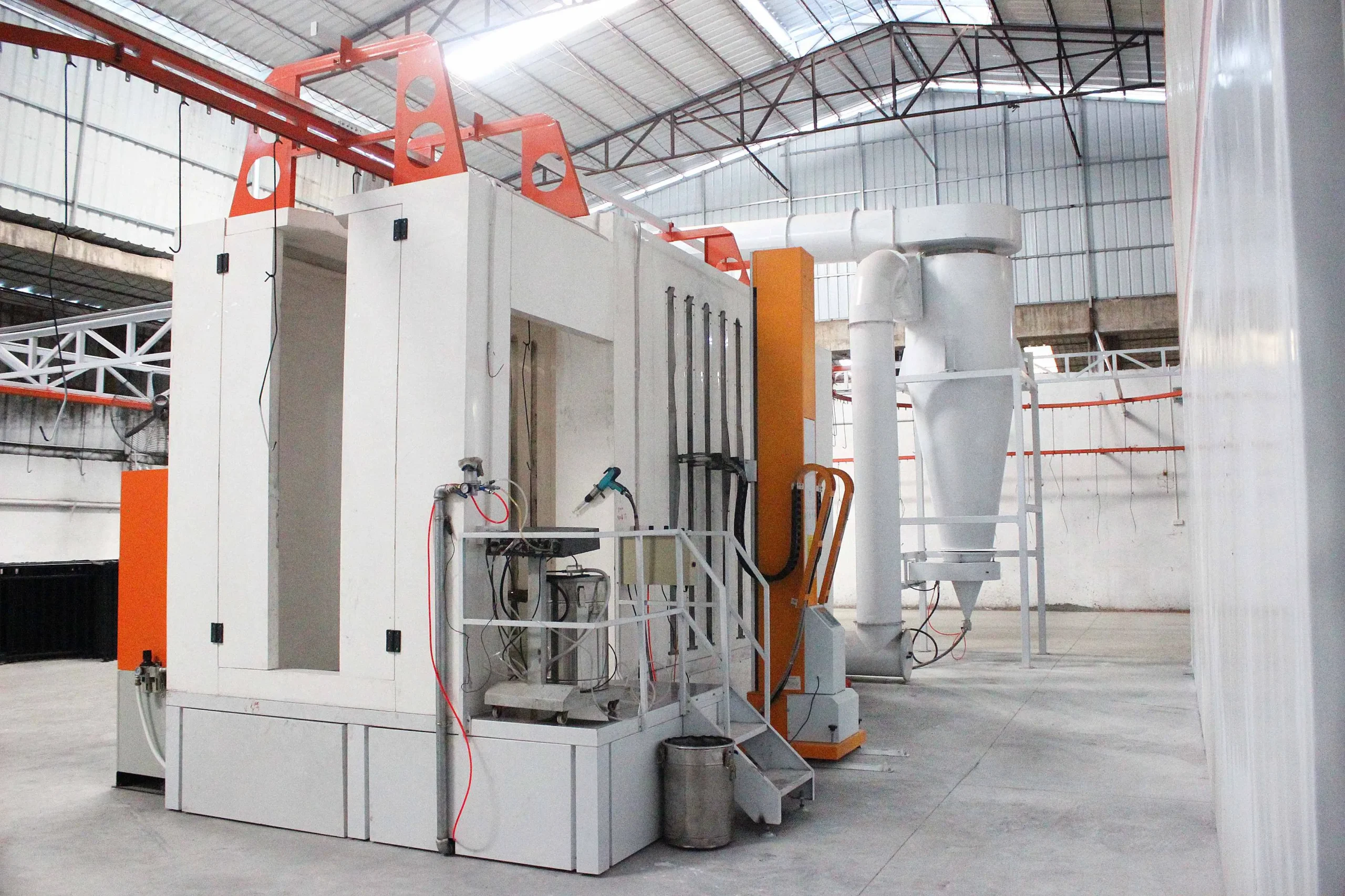 Spray room system for mechanical parts coating