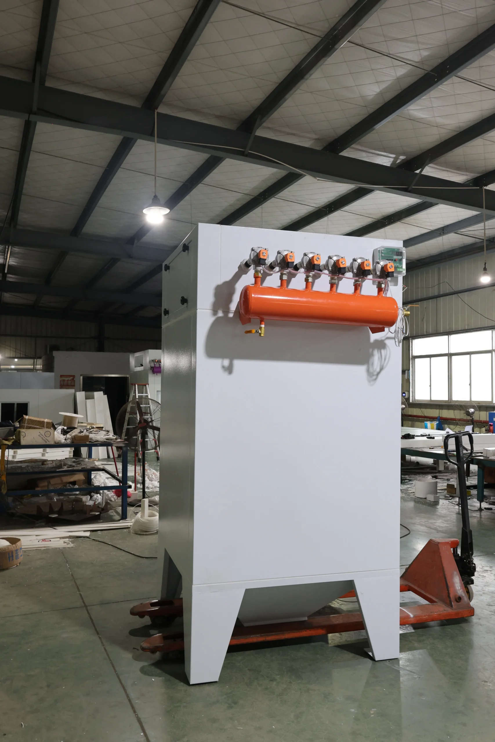 Conveyor hanger design