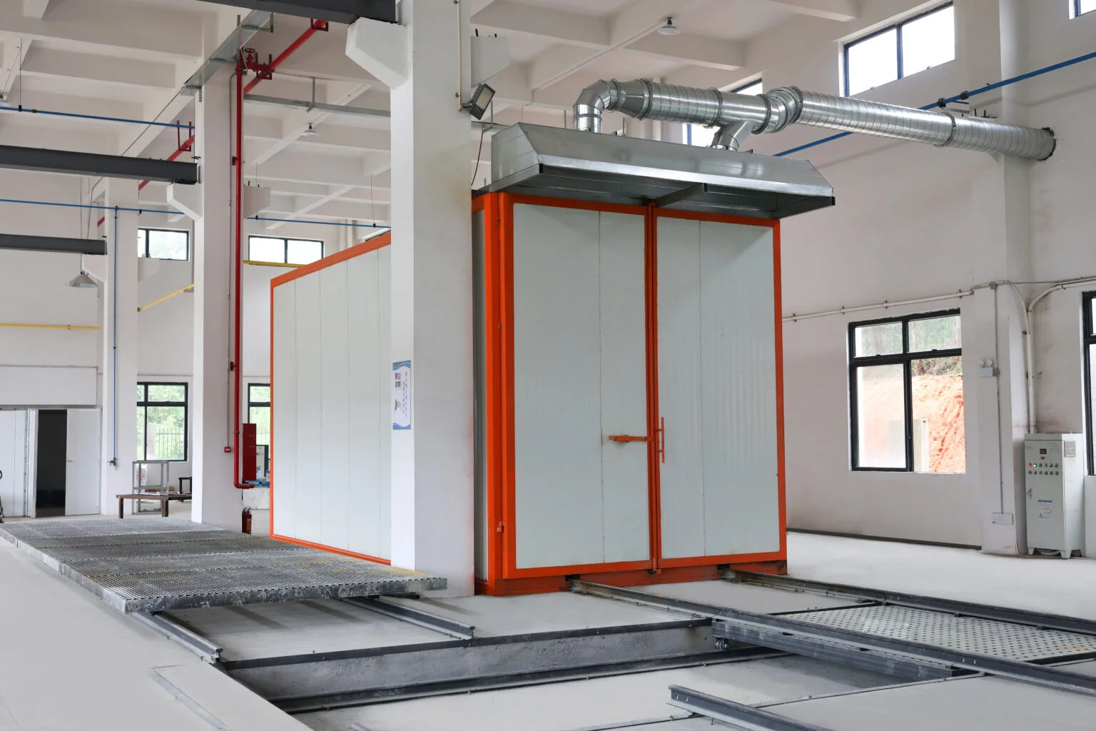 Customized spray room configuration for machinery coating line